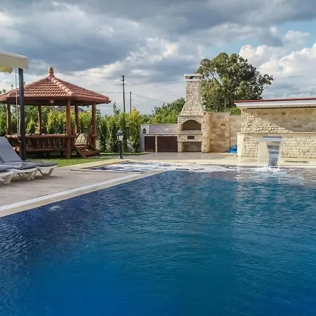 Sylvia Βίλα Dalyan